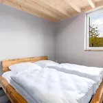 Ferienbungalows Nahe Kronenburger See Mit Sonniger Terrasse Hallschlag