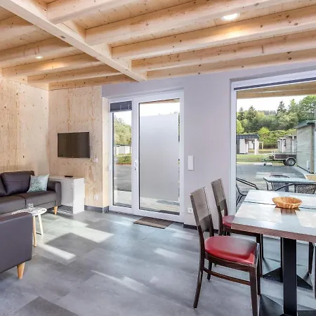 別荘 Lakeside Comfort In Hallschlag