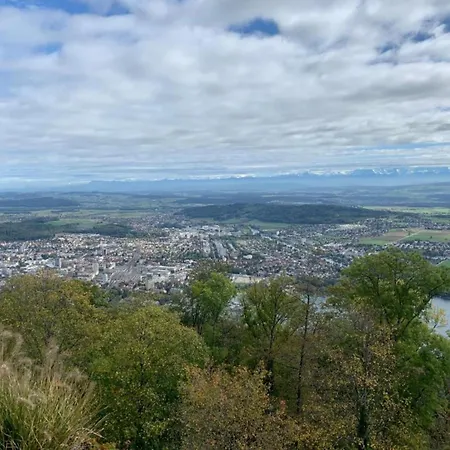 別荘 Lakeside Comfort In *