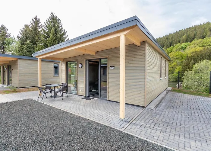 Lakeside Comfort In *