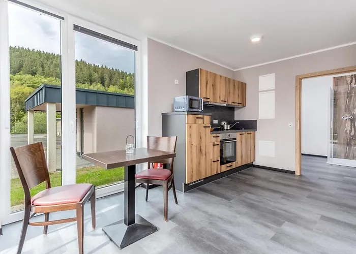 Lakeside Comfort In Casa de Férias